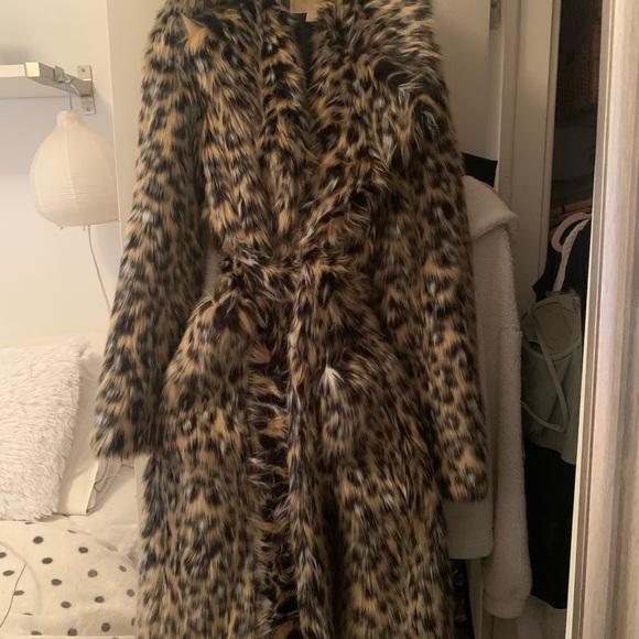 Chic Leopard Print Faux Fur Coat - Picture 3 of 3
